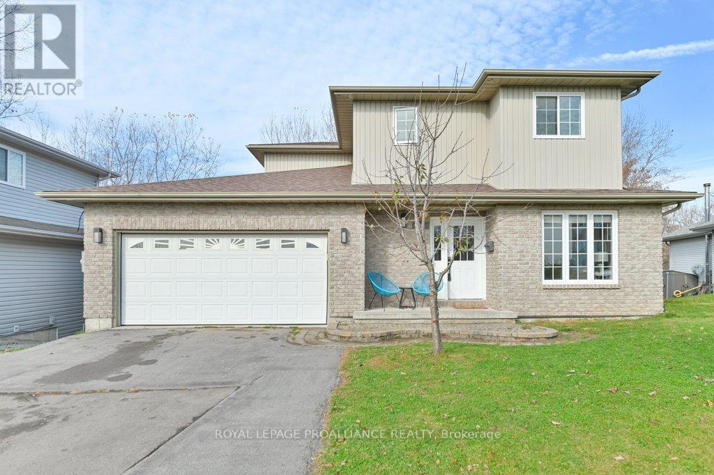 












48 FLEMING ROAD

,
Quinte West (Trenton Ward),




Ontario
K8V6P7

