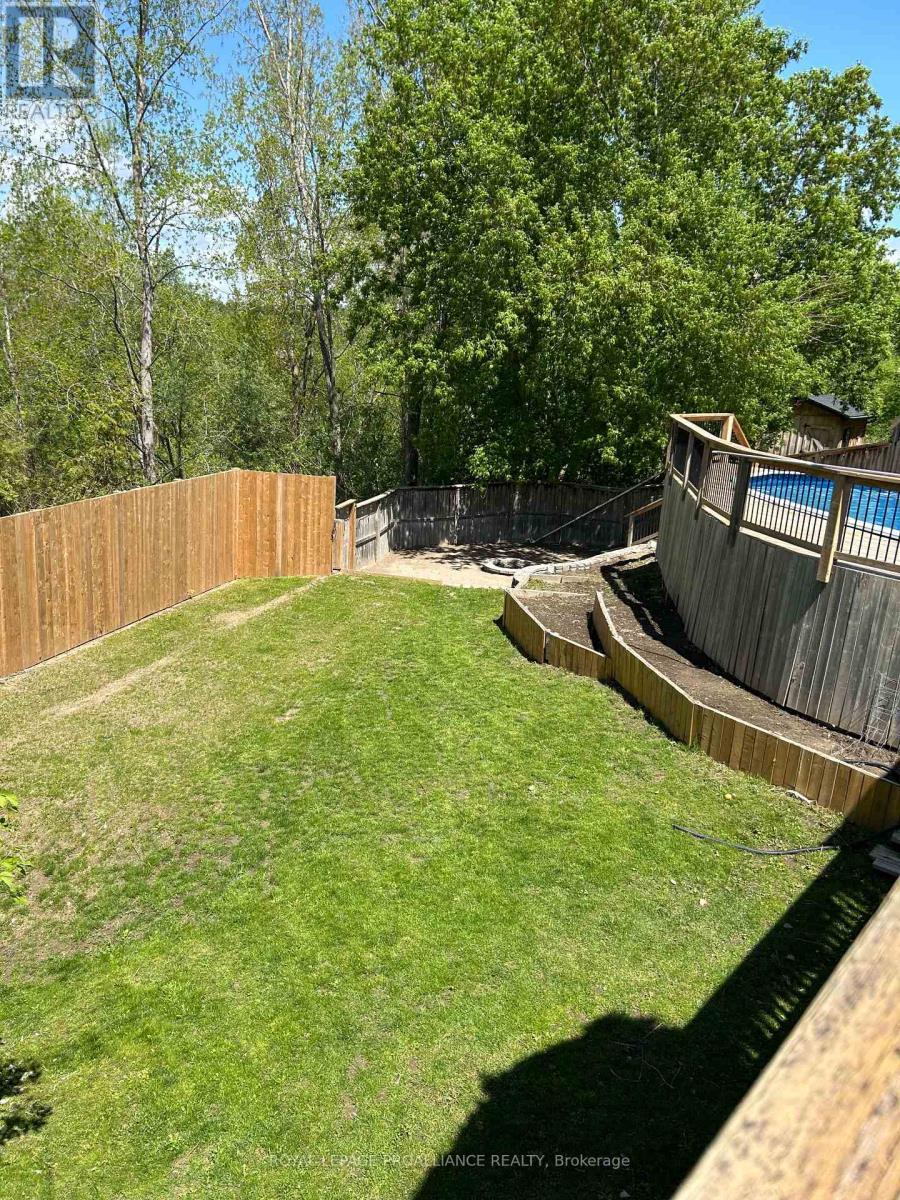 












48 FLEMING ROAD

,
Quinte West (Trenton Ward),




Ontario
K8V6P7

