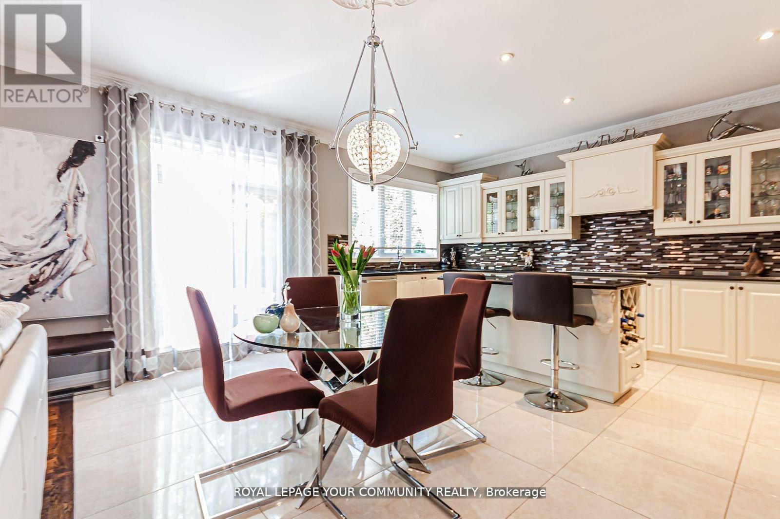 












60 PANTANO DRIVE

,
Vaughan,




Ontario
L4J0B2

