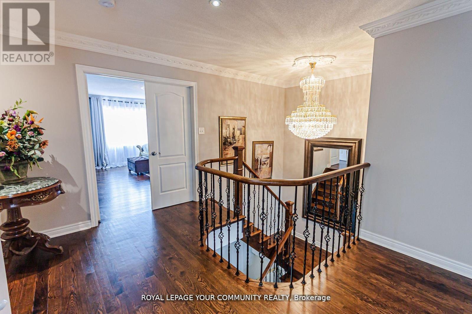 












60 PANTANO DRIVE

,
Vaughan,




Ontario
L4J0B2

