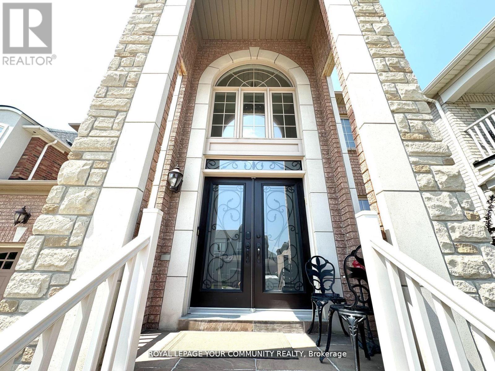 












60 PANTANO DRIVE

,
Vaughan,




Ontario
L4J0B2

