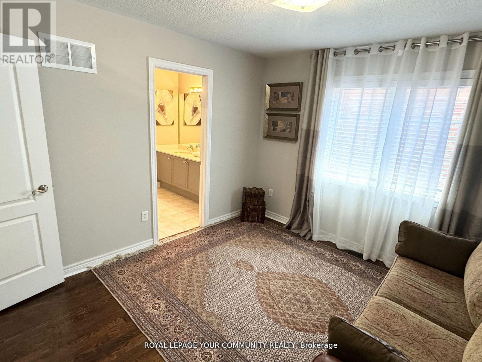 












60 PANTANO DRIVE

,
Vaughan,




Ontario
L4J0B2

