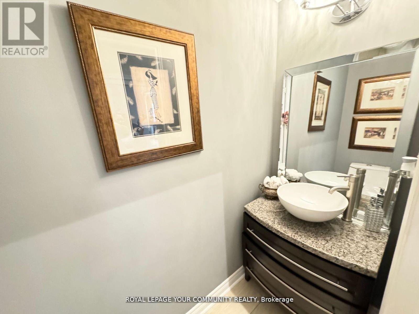 












60 PANTANO DRIVE

,
Vaughan,




Ontario
L4J0B2

