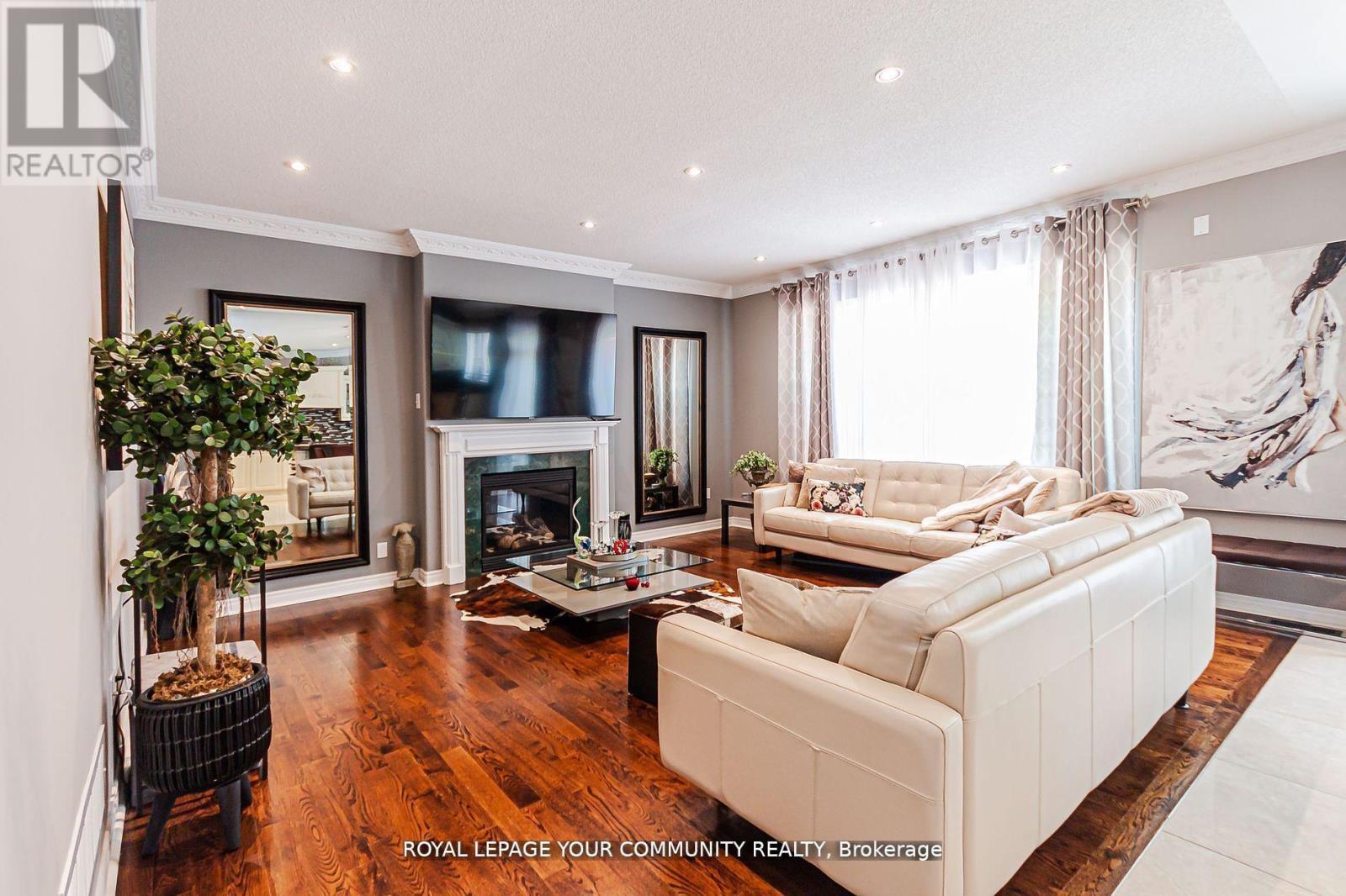 












60 PANTANO DRIVE

,
Vaughan,




Ontario
L4J0B2

