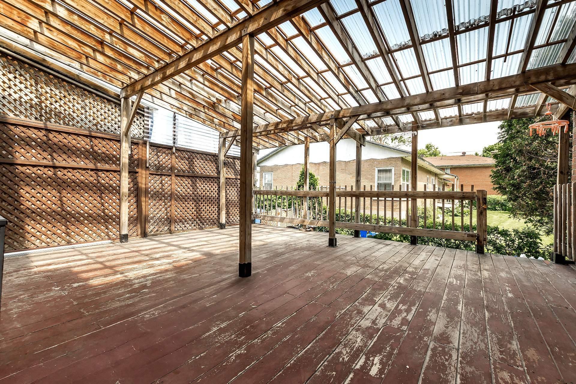









3756


Ch. de la Côte-de-Liesse

,
Mont-Royal,




QC
H4N2P5

