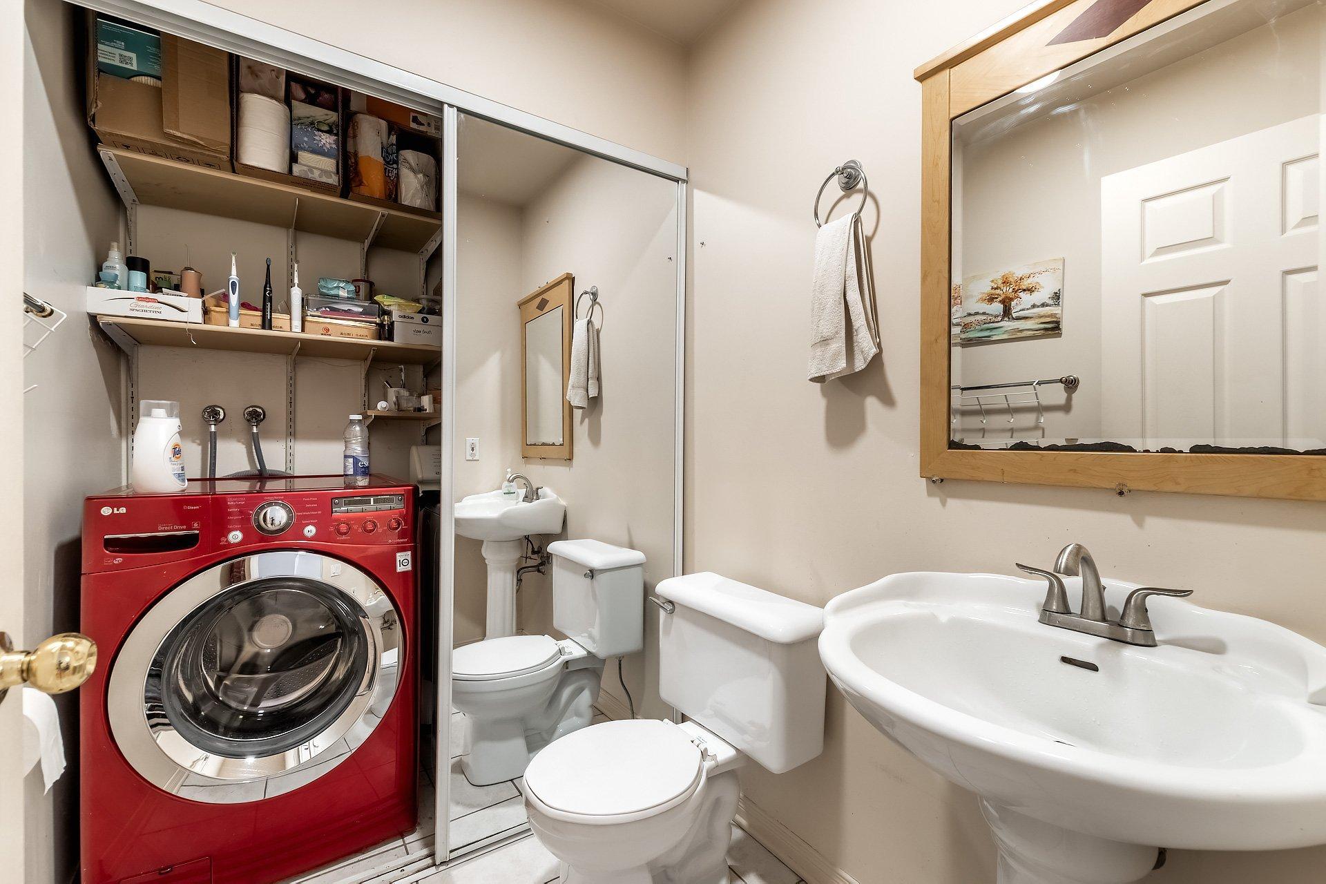 









3756


Ch. de la Côte-de-Liesse

,
Mont-Royal,




QC
H4N2P5

