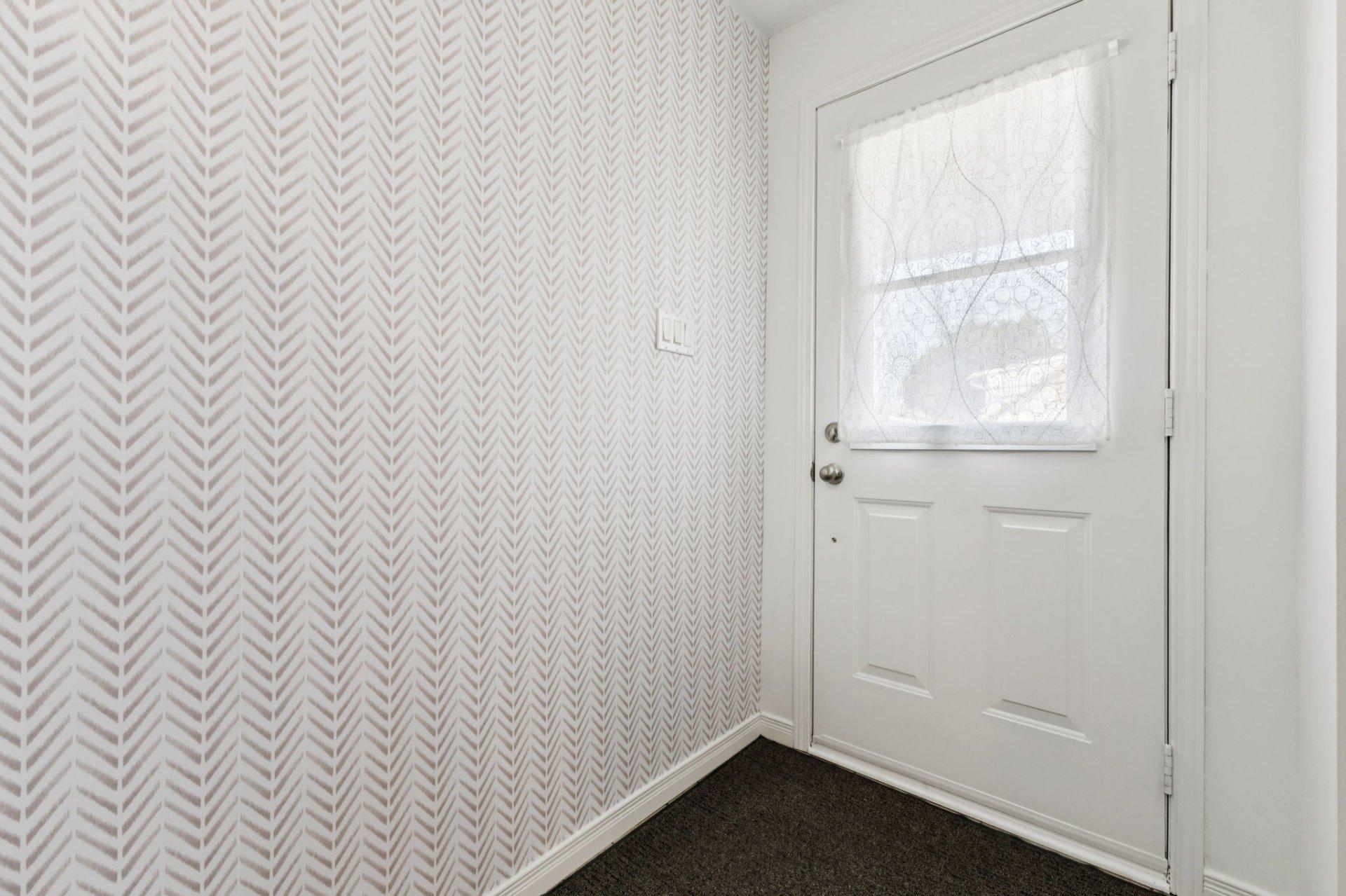 









15


Rue Larose

,
Gatineau (Hull),




QC
J8Y4X9

