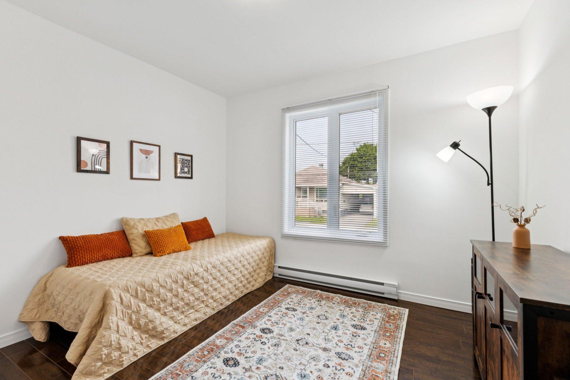 









15


Rue Larose

,
Gatineau (Hull),




QC
J8Y4X9

