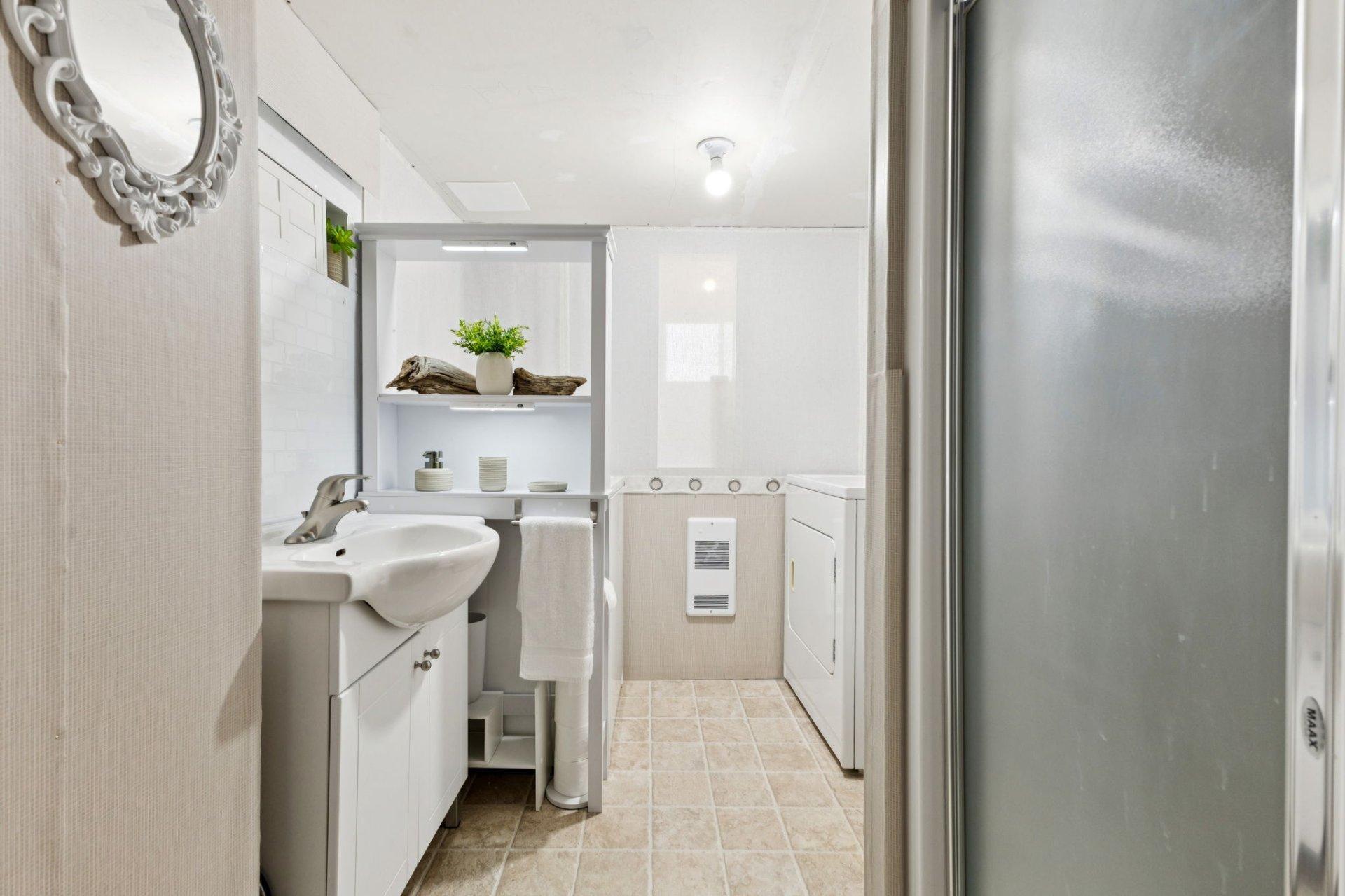









15


Rue Larose

,
Gatineau (Hull),




QC
J8Y4X9

