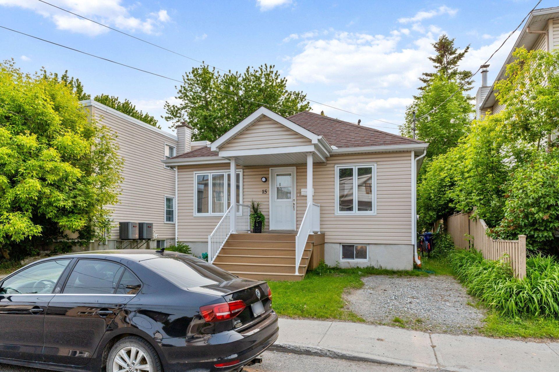 









15


Rue Larose

,
Gatineau (Hull),




QC
J8Y4X9

