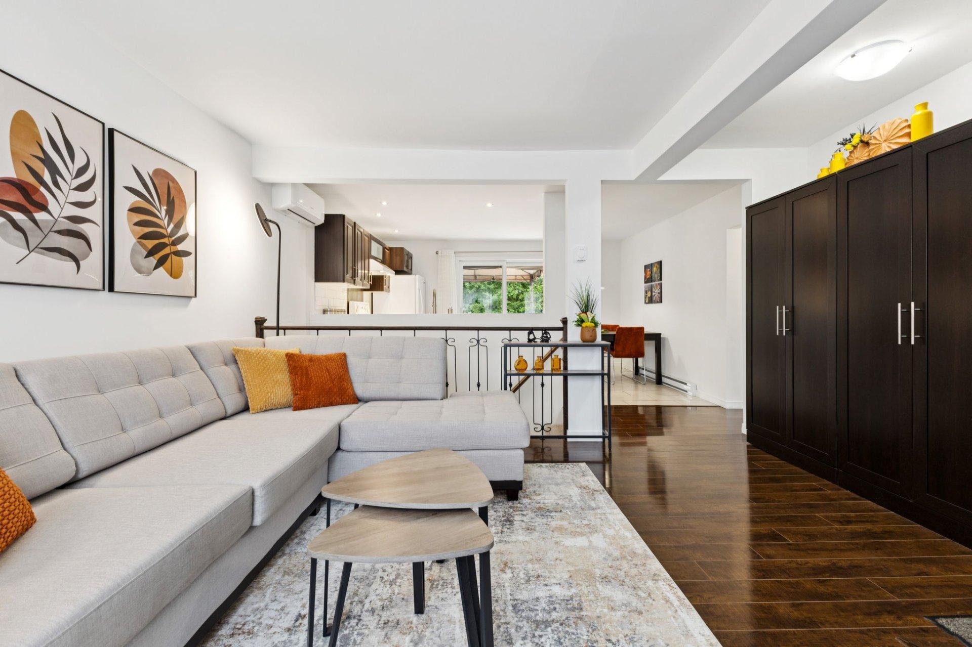 









15


Rue Larose

,
Gatineau (Hull),




QC
J8Y4X9

