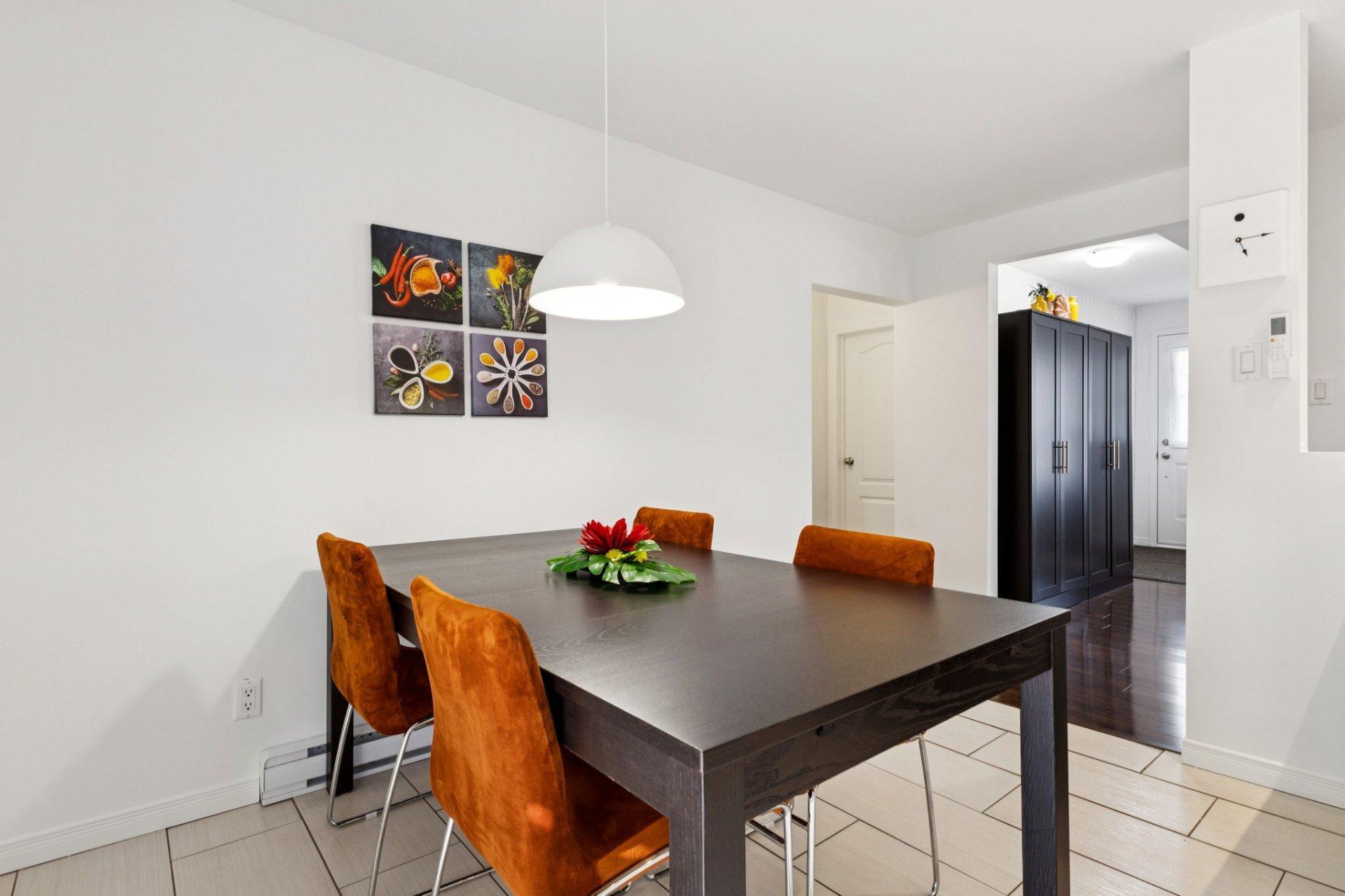 









15


Rue Larose

,
Gatineau (Hull),




QC
J8Y4X9


