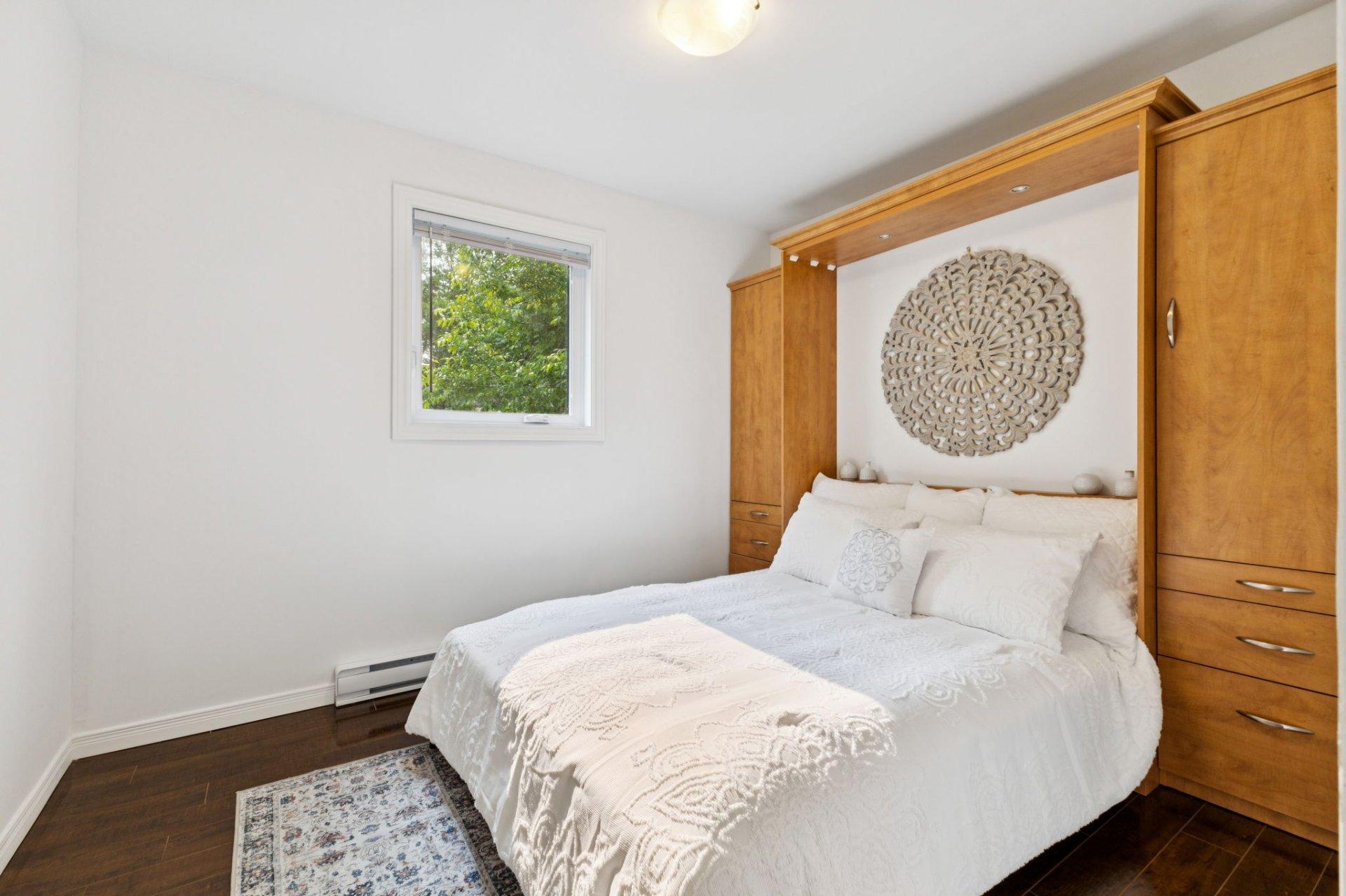 









15


Rue Larose

,
Gatineau (Hull),




QC
J8Y4X9

