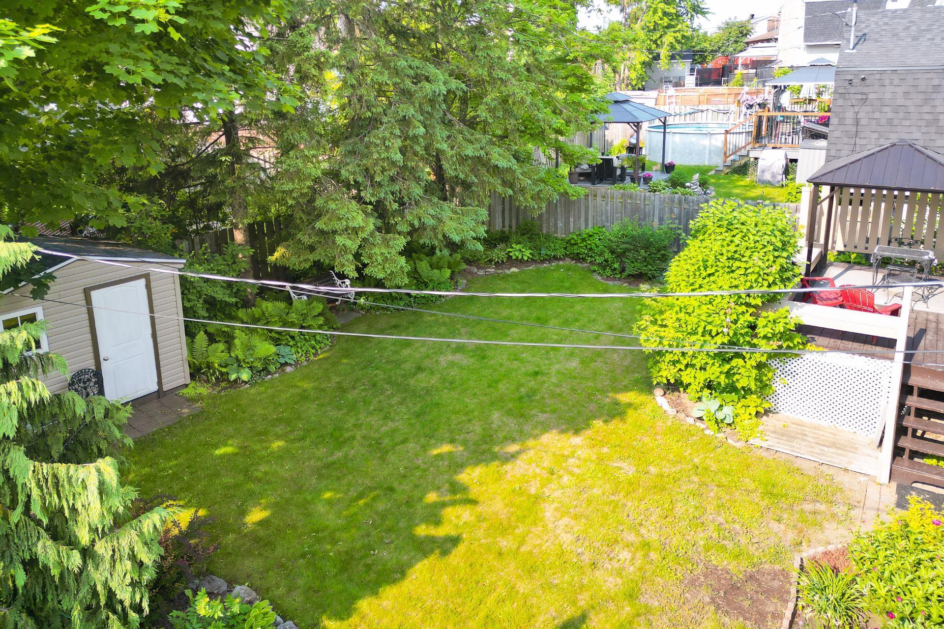 









200


Rue Beacon

,
Kirkland,




QC
H9J2G1

