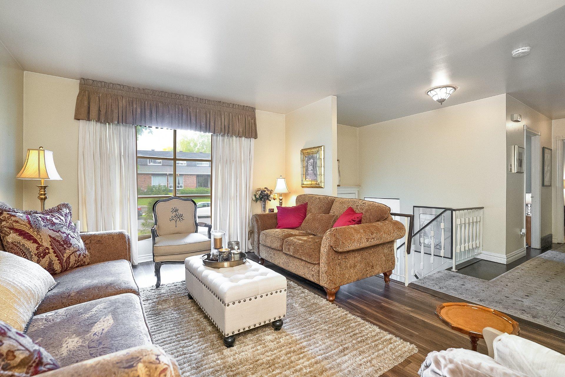 









200


Rue Beacon

,
Kirkland,




QC
H9J2G1

