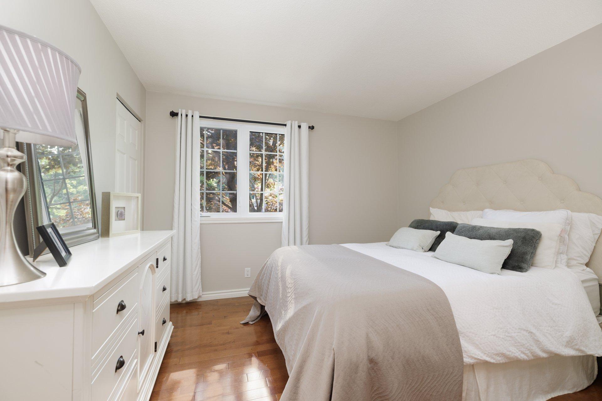









44


Rue de Tanglewood

,
Kirkland,




QC
H9J2M6

