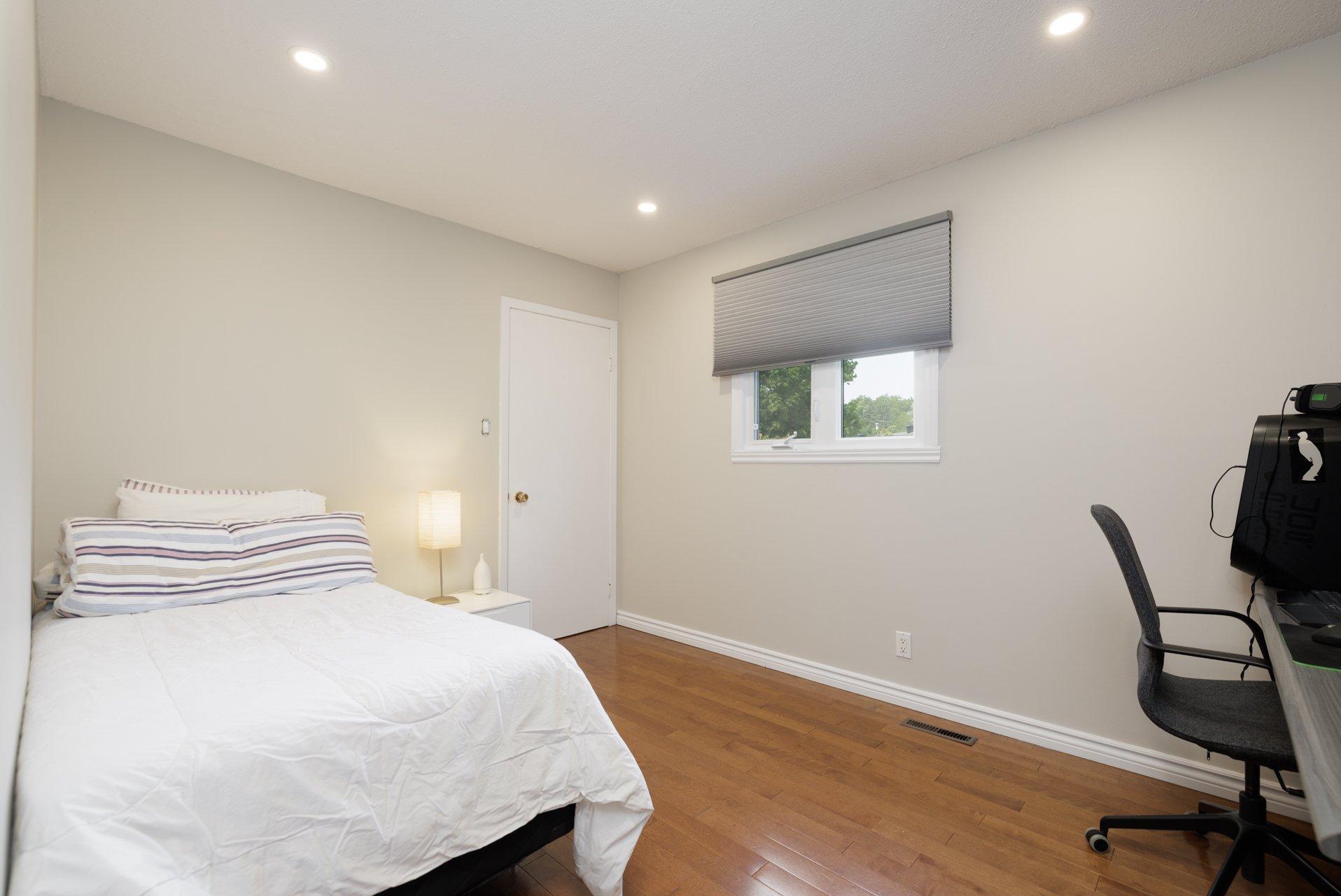 









44


Rue de Tanglewood

,
Kirkland,




QC
H9J2M6

