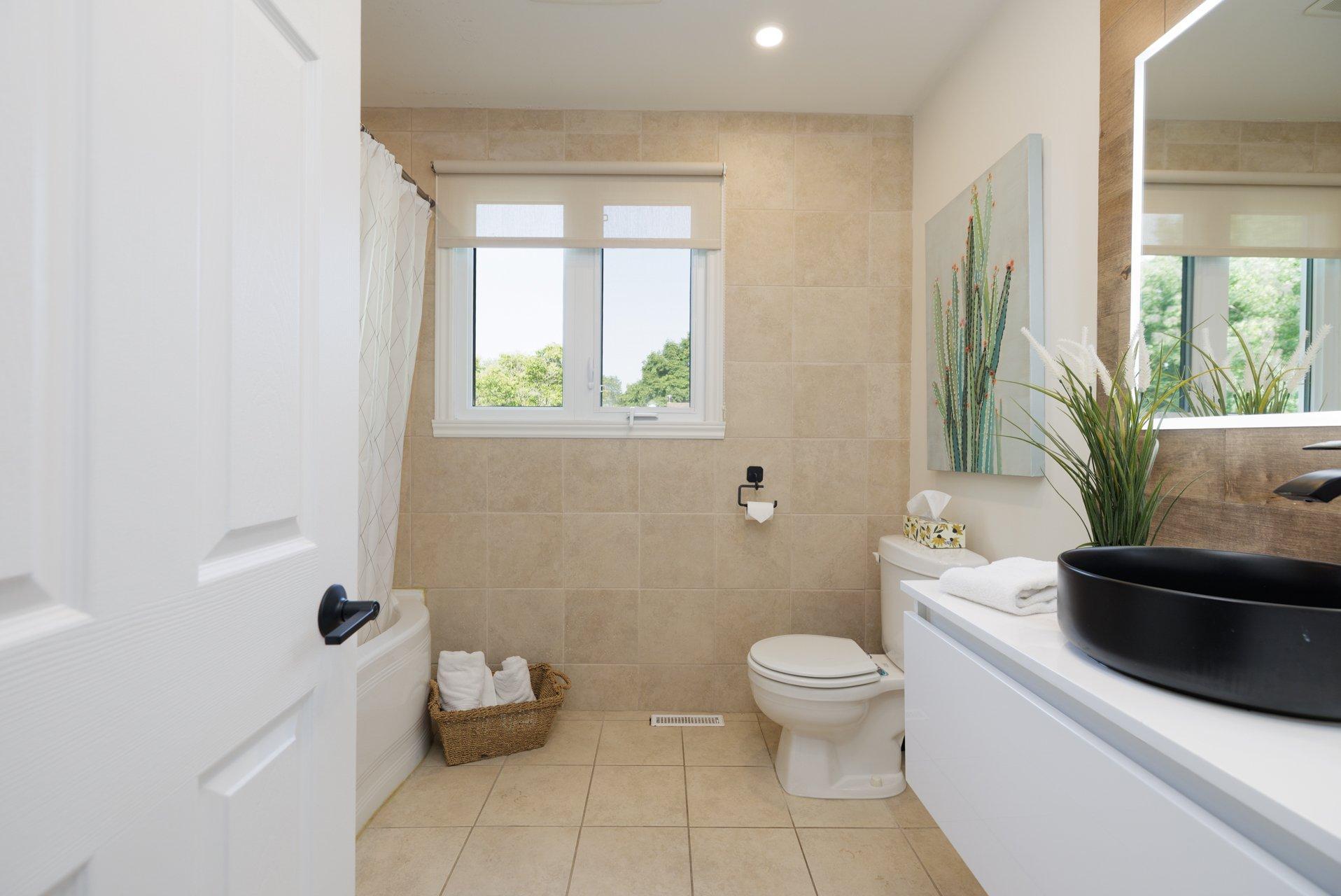 









44


Rue de Tanglewood

,
Kirkland,




QC
H9J2M6

