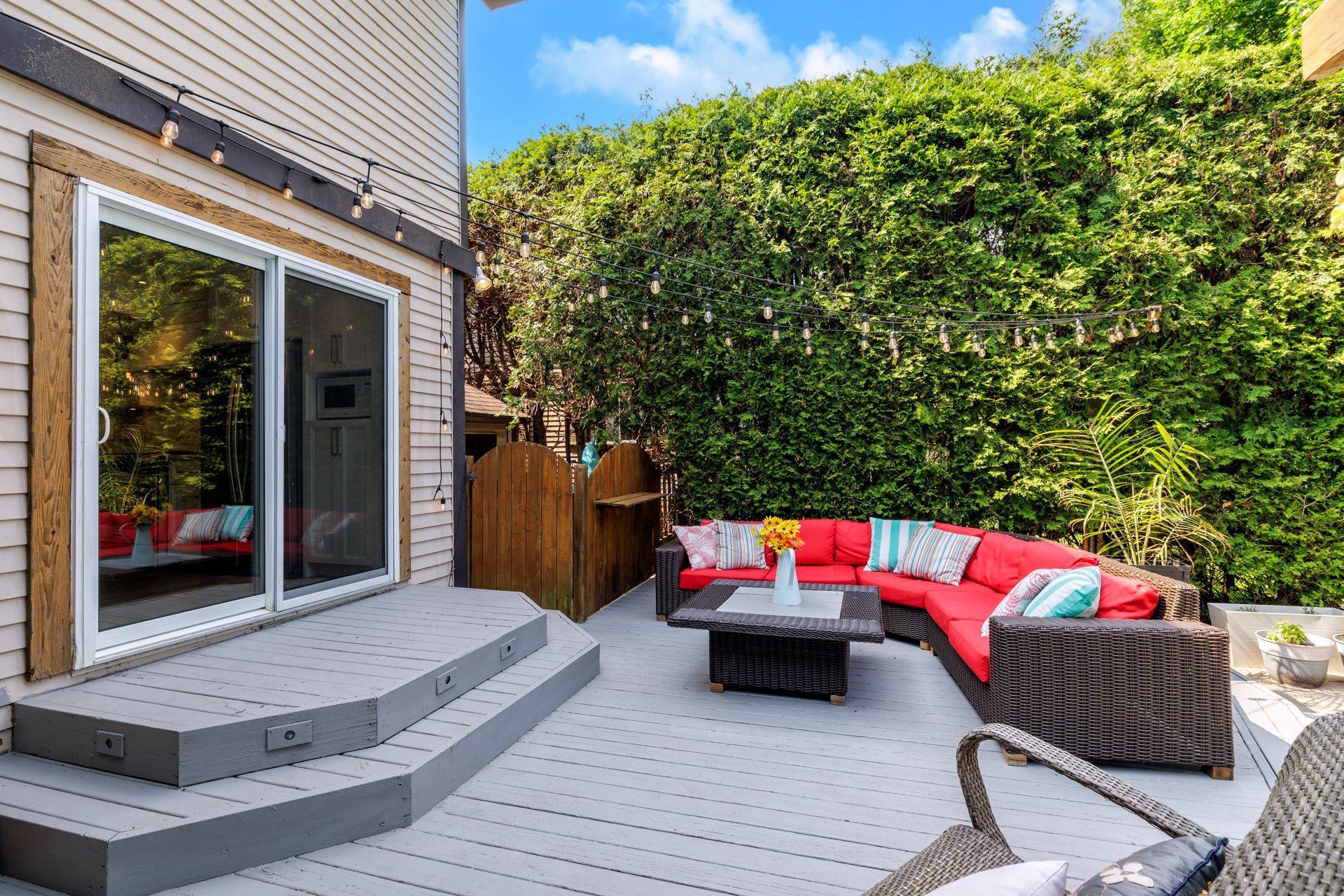 









44


Rue de Tanglewood

,
Kirkland,




QC
H9J2M6

