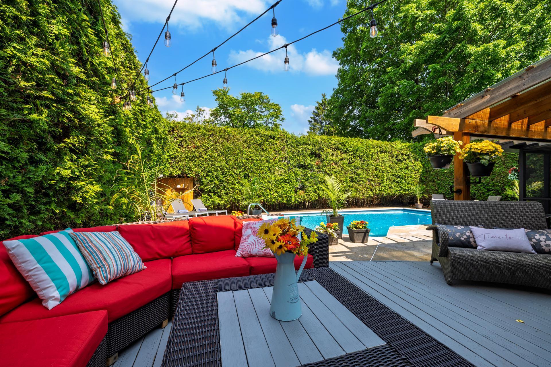 









44


Rue de Tanglewood

,
Kirkland,




QC
H9J2M6

