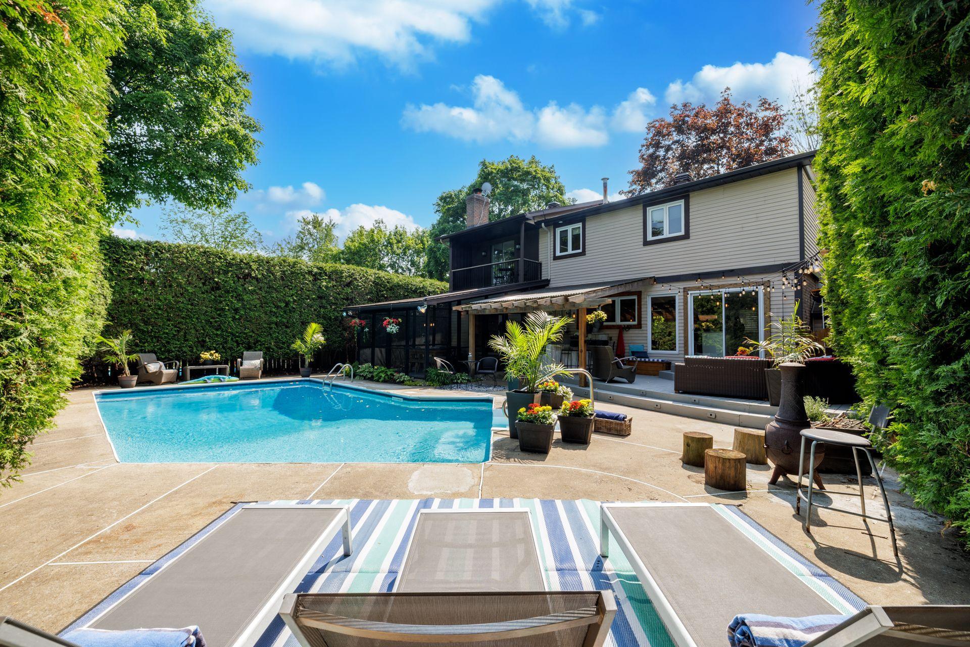









44


Rue de Tanglewood

,
Kirkland,




QC
H9J2M6

