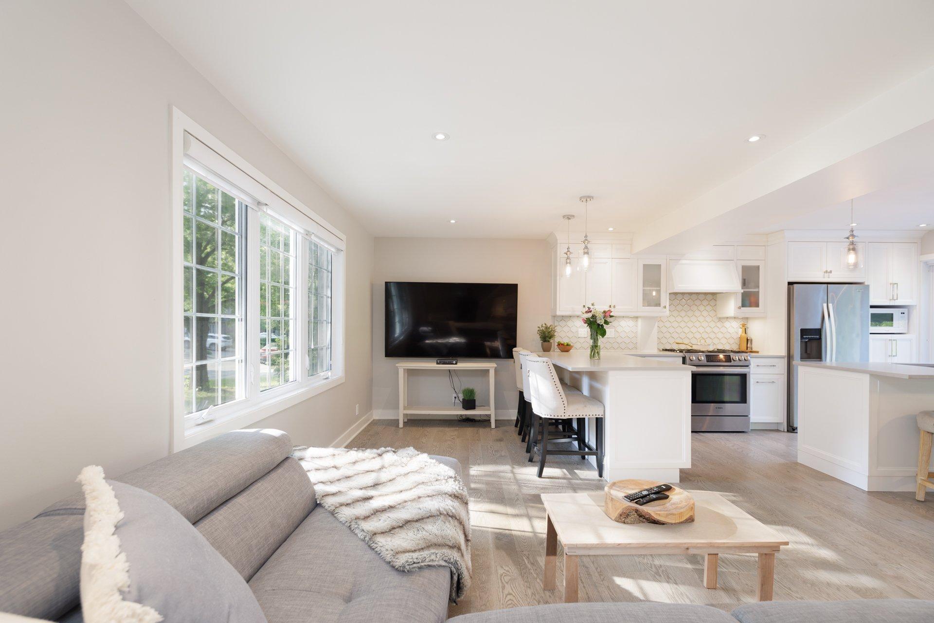 









44


Rue de Tanglewood

,
Kirkland,




QC
H9J2M6

