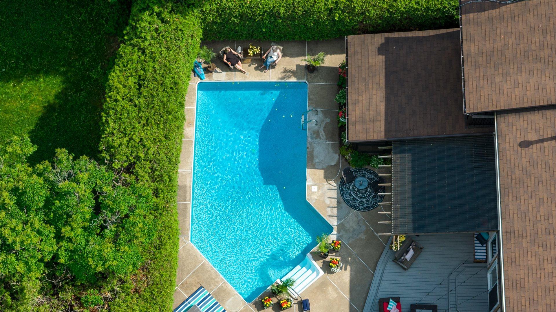 









44


Rue de Tanglewood

,
Kirkland,




QC
H9J2M6

