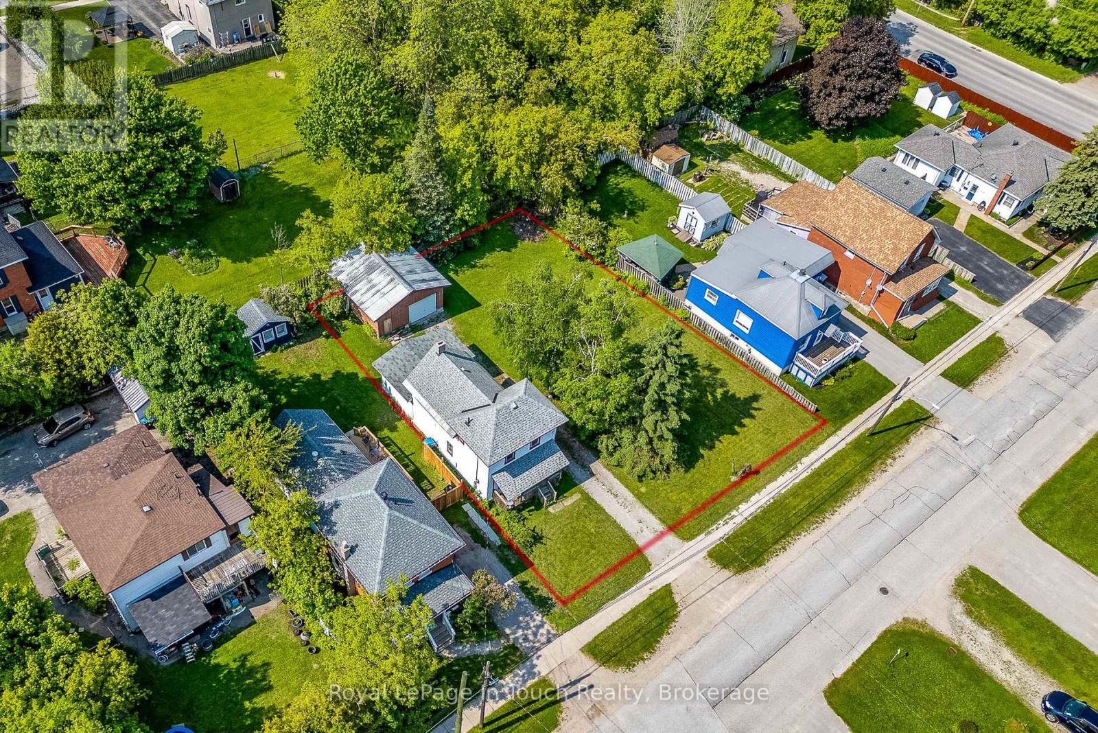 












242 BARNETT AVENUE

,
Midland,




Ontario
L4R1N1

