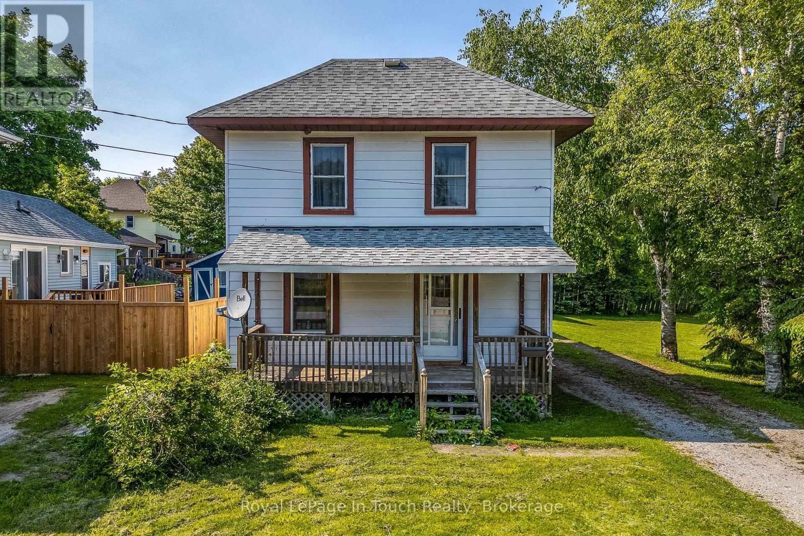 












242 BARNETT AVENUE

,
Midland,




Ontario
L4R1N1

