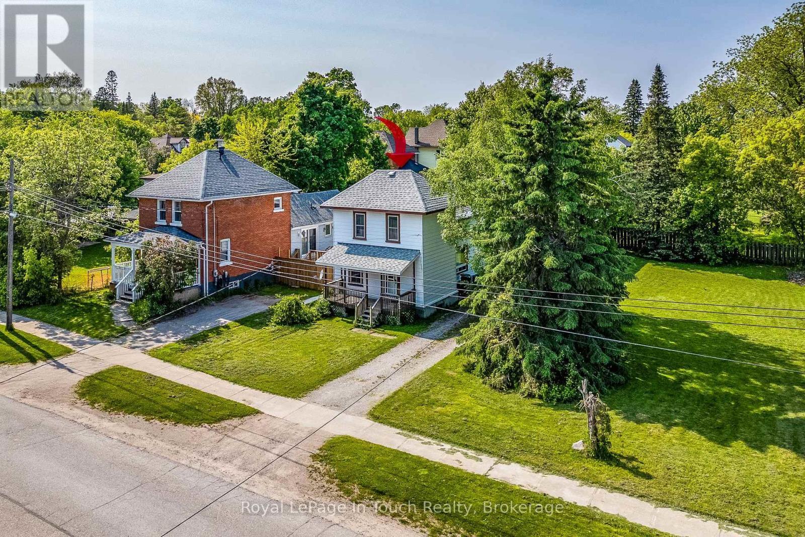 












242 BARNETT AVENUE

,
Midland,




Ontario
L4R1N1

