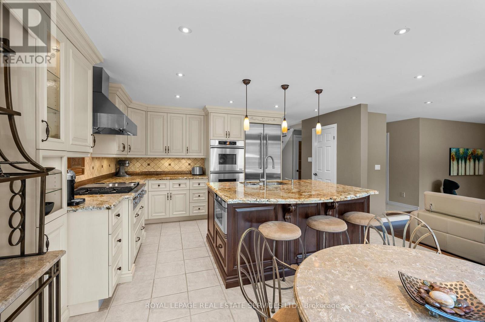 












2224 BRAYS LANE

,
Oakville,




Ontario
L6M3J6

