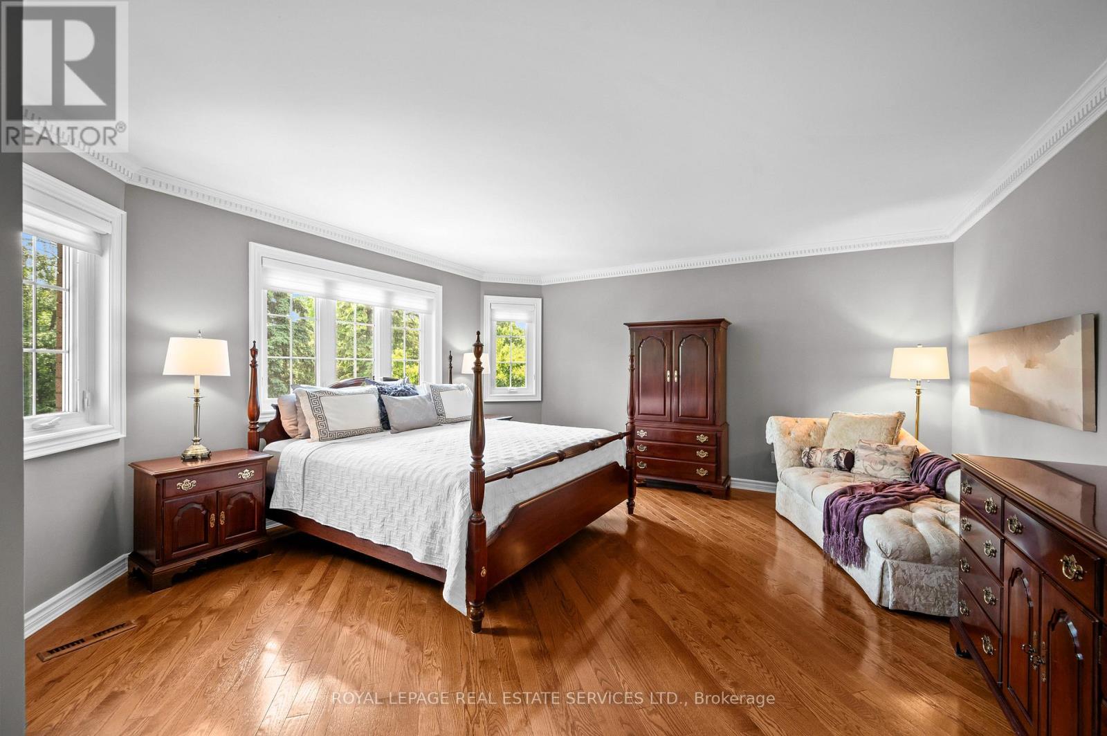 












2224 BRAYS LANE

,
Oakville,




Ontario
L6M3J6

