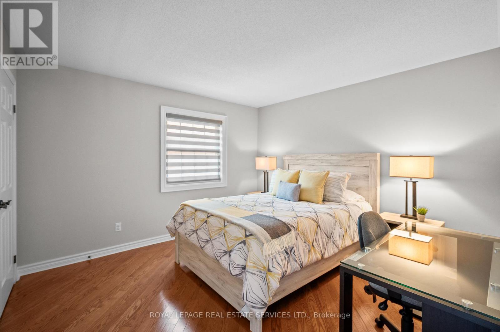 












2224 BRAYS LANE

,
Oakville,




Ontario
L6M3J6

