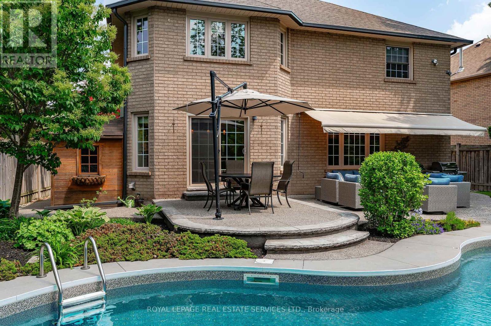 












2224 BRAYS LANE

,
Oakville,




Ontario
L6M3J6


