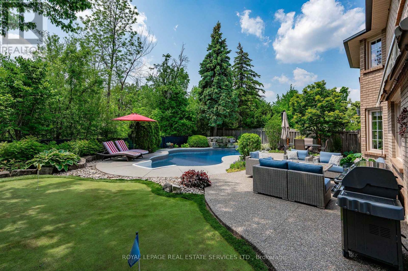 












2224 BRAYS LANE

,
Oakville,




Ontario
L6M3J6


