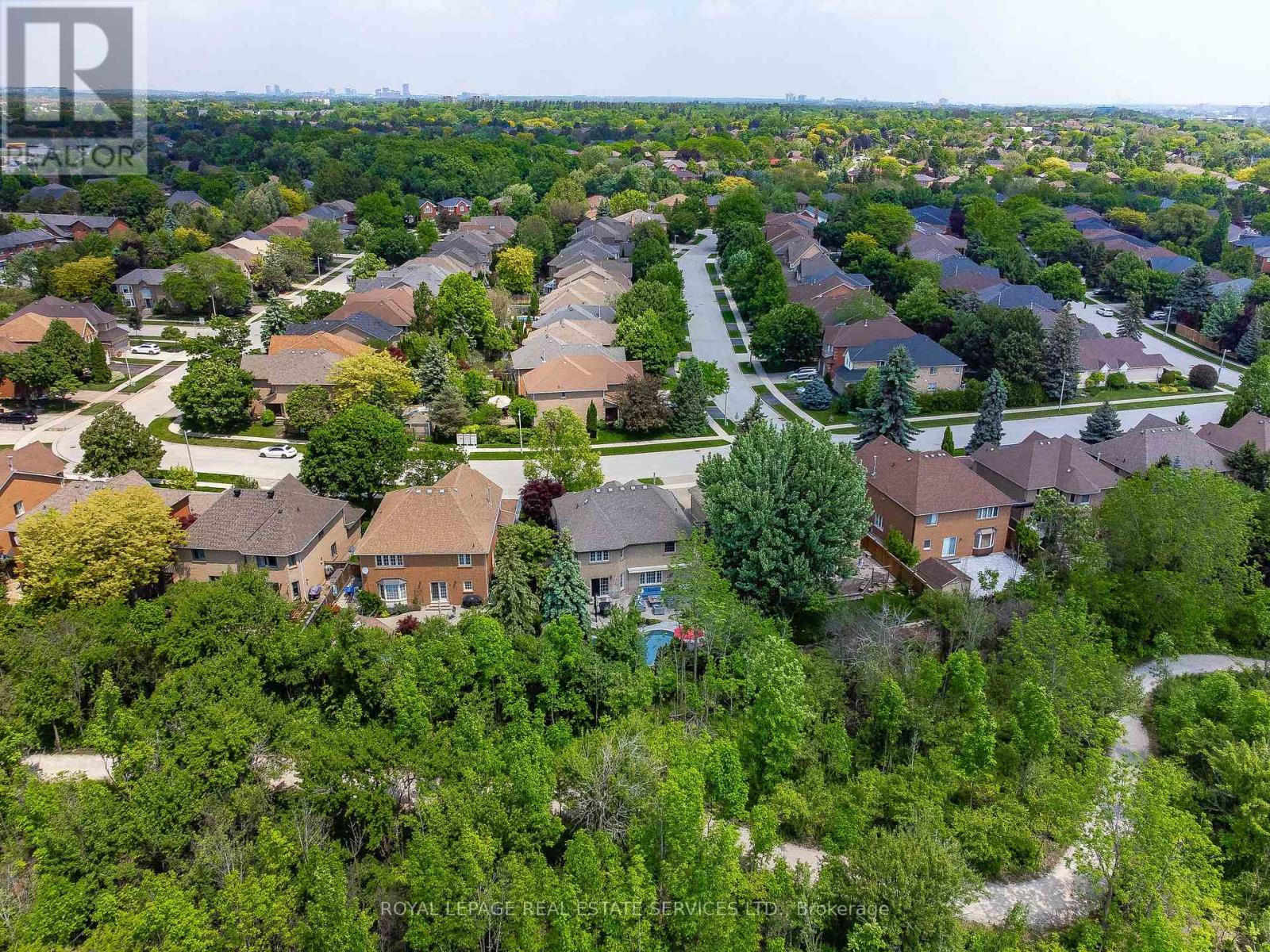 












2224 BRAYS LANE

,
Oakville,




Ontario
L6M3J6

