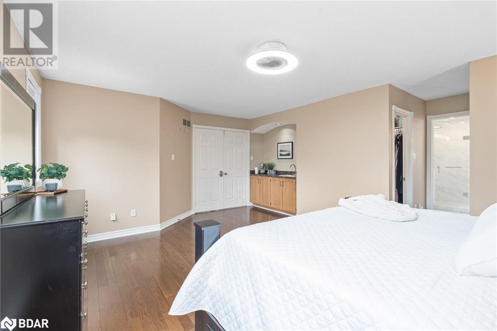 












3 THOMAS Court

,
Glen Williams,




Ontario
L7G5G7

