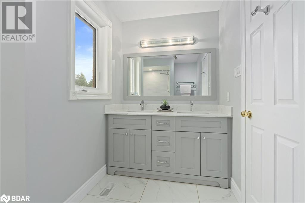 












3 THOMAS Court

,
Glen Williams,




Ontario
L7G5G7

