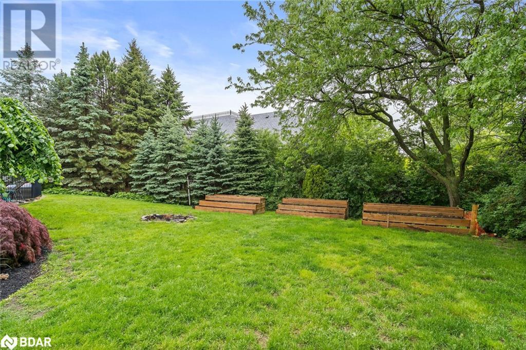 












3 THOMAS Court

,
Glen Williams,




Ontario
L7G5G7

