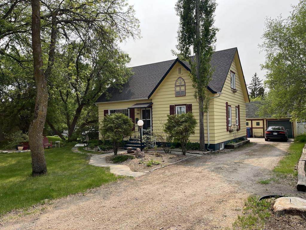 












106 Memorial Avenue S

,
Russell,




Manitoba
R0J1W0

