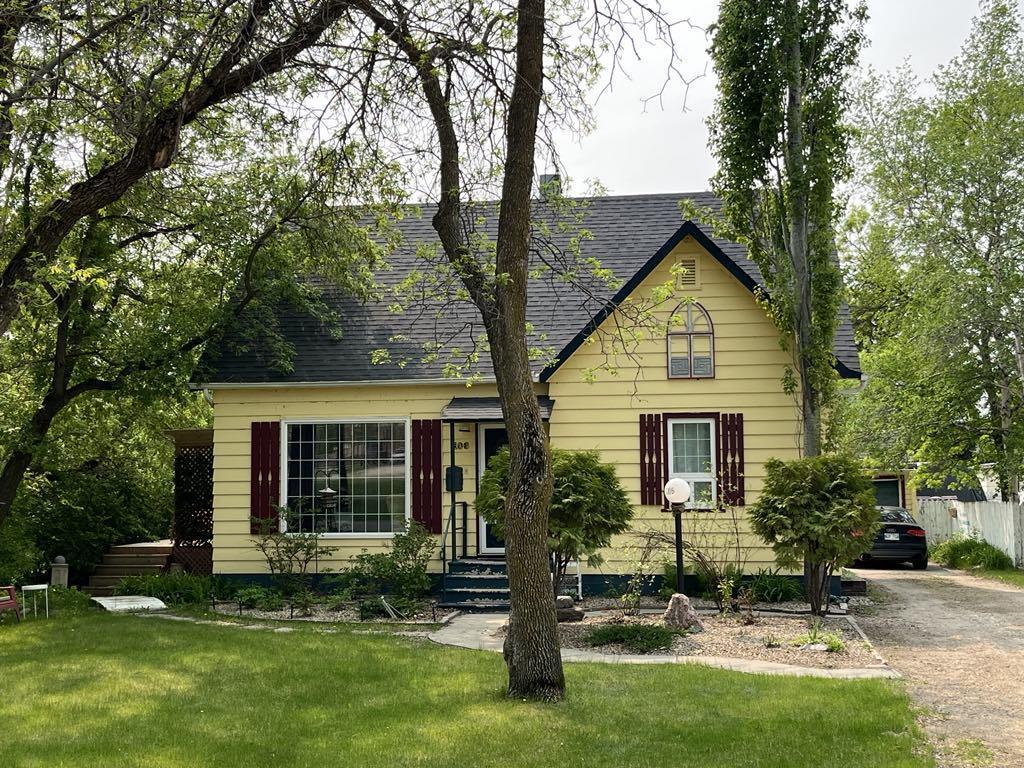 












106 Memorial Avenue S

,
Russell,




Manitoba
R0J1W0

