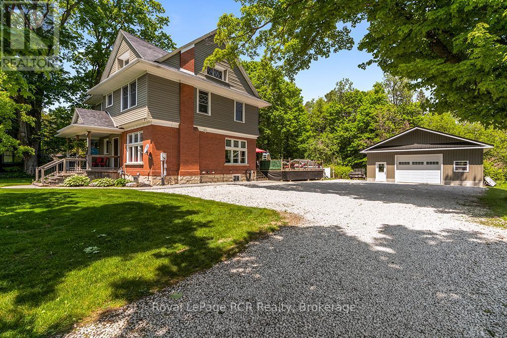 












136 QUEEN STREET W

,
South Bruce Peninsula,




Ontario
N0H1P0

