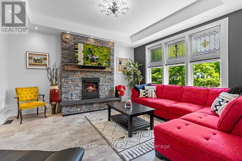 












136 QUEEN STREET W

,
South Bruce Peninsula,




Ontario
N0H1P0

