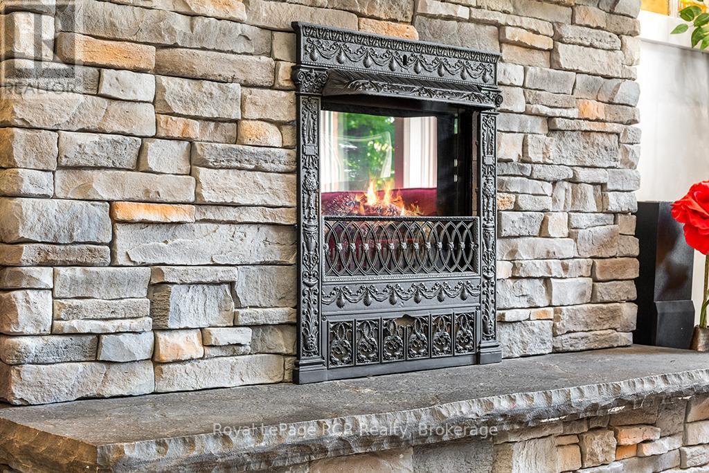 












136 QUEEN STREET W

,
South Bruce Peninsula,




Ontario
N0H1P0

