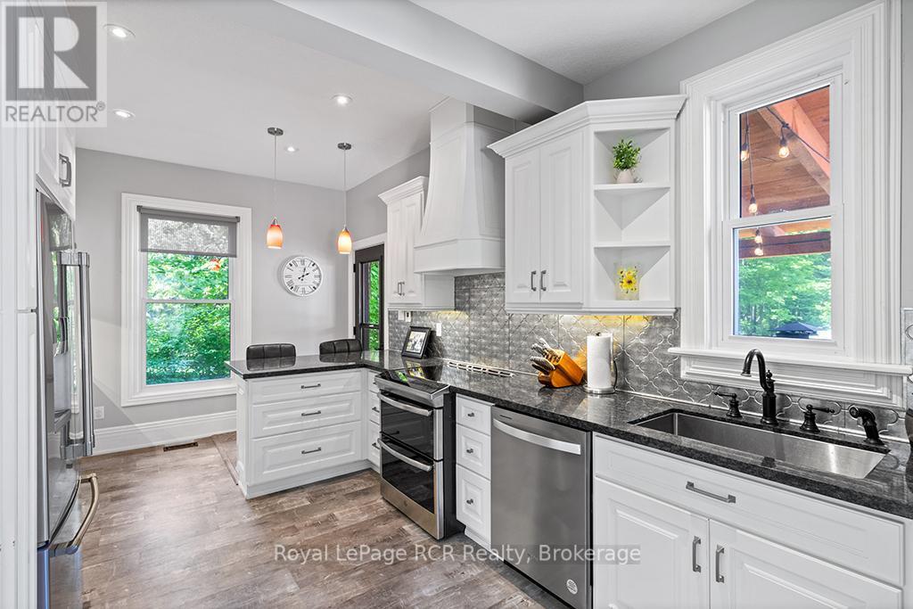 












136 QUEEN STREET W

,
South Bruce Peninsula,




Ontario
N0H1P0

