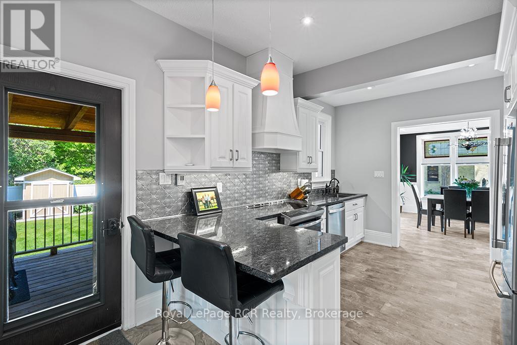 












136 QUEEN STREET W

,
South Bruce Peninsula,




Ontario
N0H1P0

