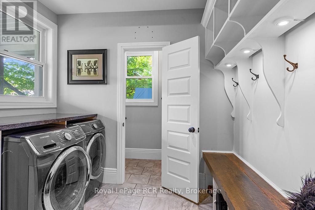 












136 QUEEN STREET W

,
South Bruce Peninsula,




Ontario
N0H1P0

