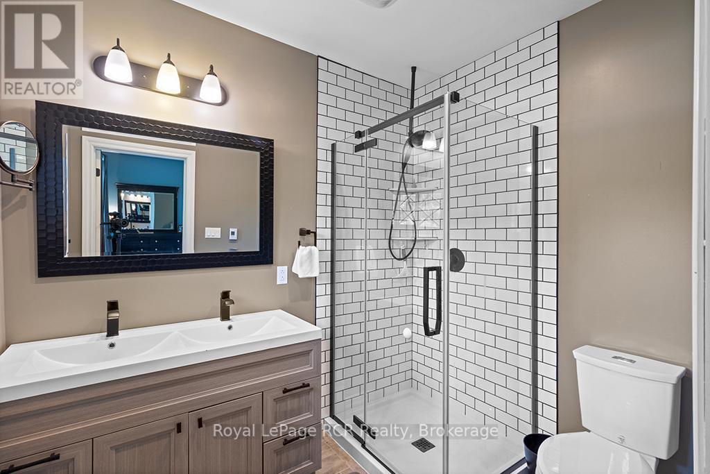 












136 QUEEN STREET W

,
South Bruce Peninsula,




Ontario
N0H1P0

