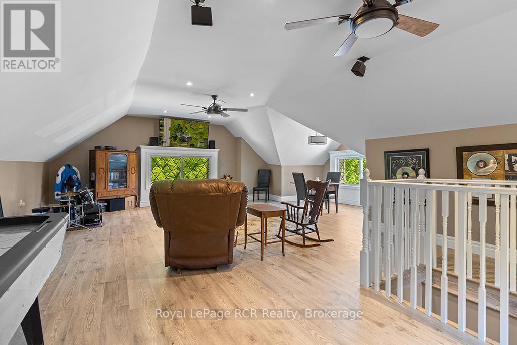 












136 QUEEN STREET W

,
South Bruce Peninsula,




Ontario
N0H1P0

