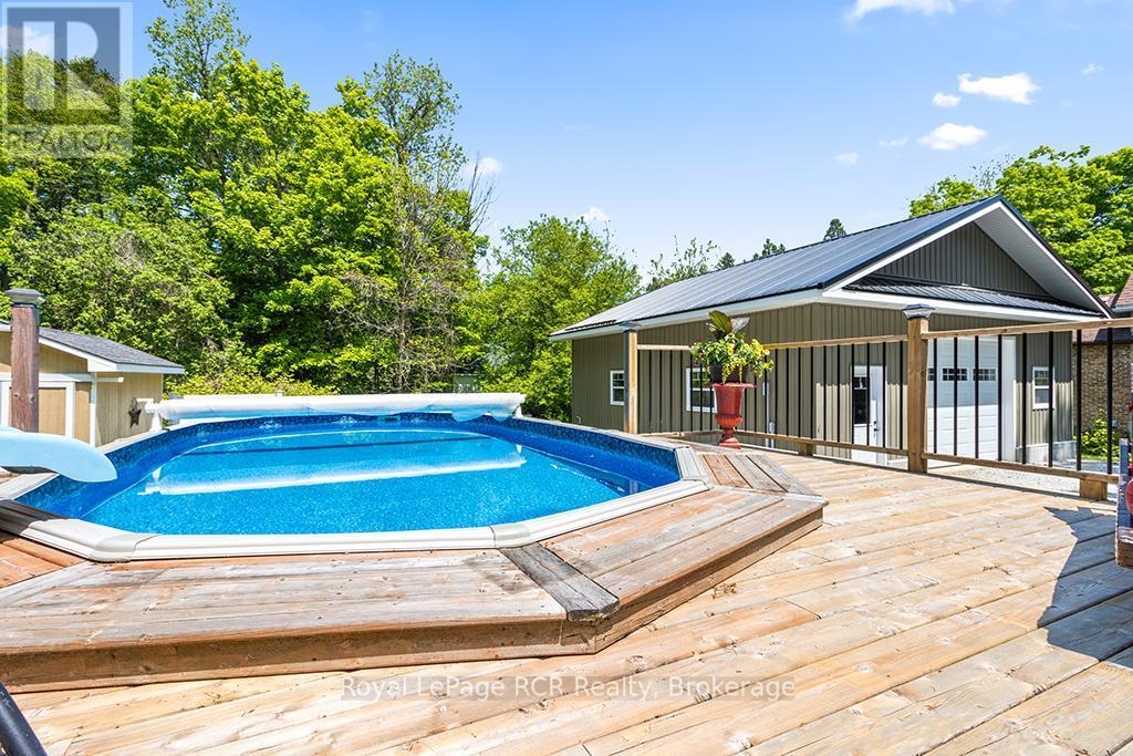 












136 QUEEN STREET W

,
South Bruce Peninsula,




Ontario
N0H1P0


